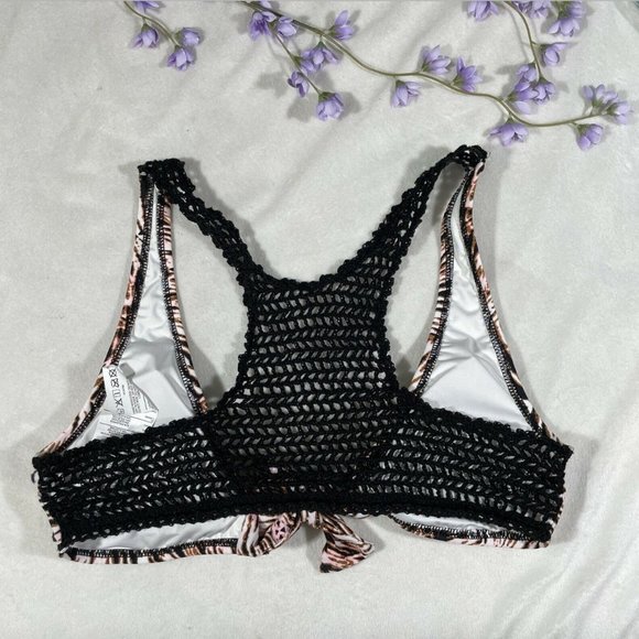 NEW Volcom Knot Crochet Racerback Bikini Top Small - Picture 8 of 9